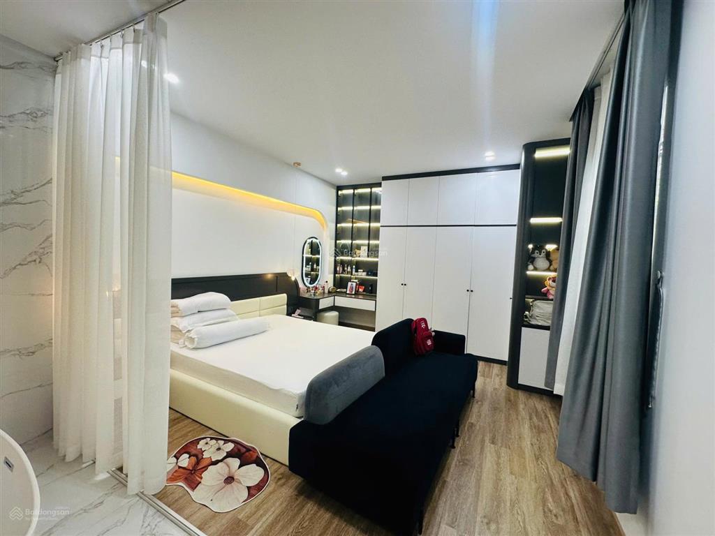 Nhà mới đẹp 4 tầng mặt tiền đường lê hồng phong phong, phước hải ngang 5,5met chỉ 13.9 tỷ