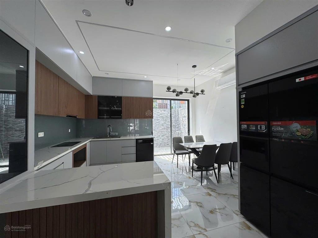Chỉ 8 tỷ 150 sở hữu căn nhà full nội thất gói 8 kđt mỹ gia the capella 2 mặt thoáng, full nội thất