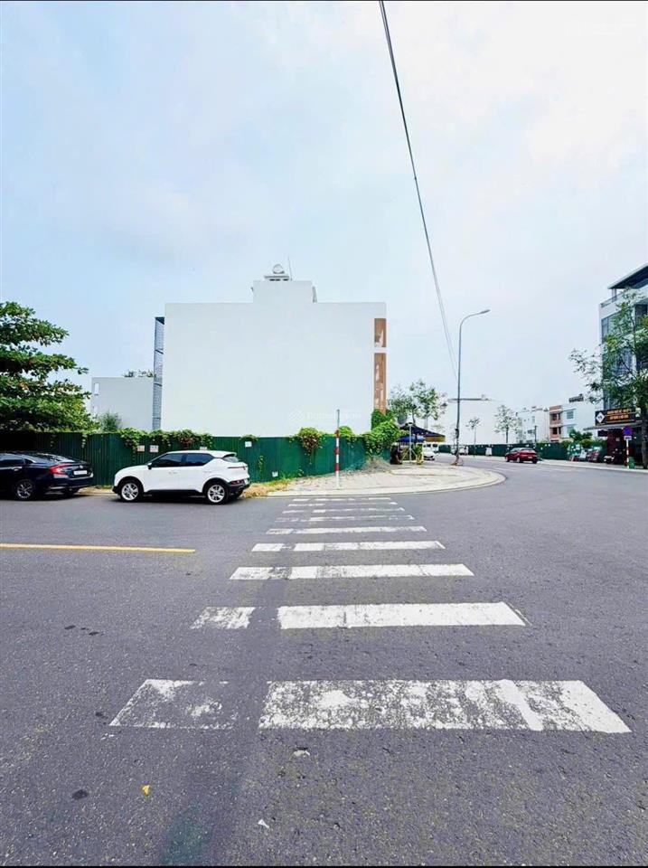 Hàng vip  lô góc mặt tiền thích quảng đức giao với đường số 7 kđt hà quang ii chỉ 130tr/m2