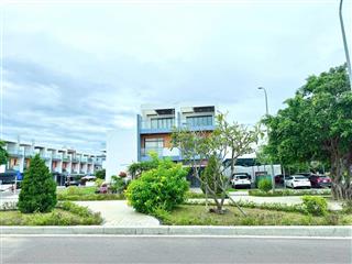 Căn nhà thô kđt mỹ gia gói 8 đối diện hồ bơi the capella và công viên cảnh quan chỉ 7 tỷ 350 triệu