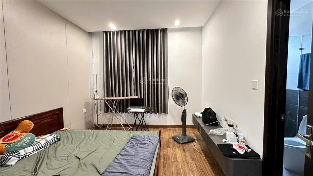 Chỉ 8 tỷ sở hữu căn nhà đẹp hướng đông nam, full nội thất xịn gói 8 mỹ gia gần hồ bơi.