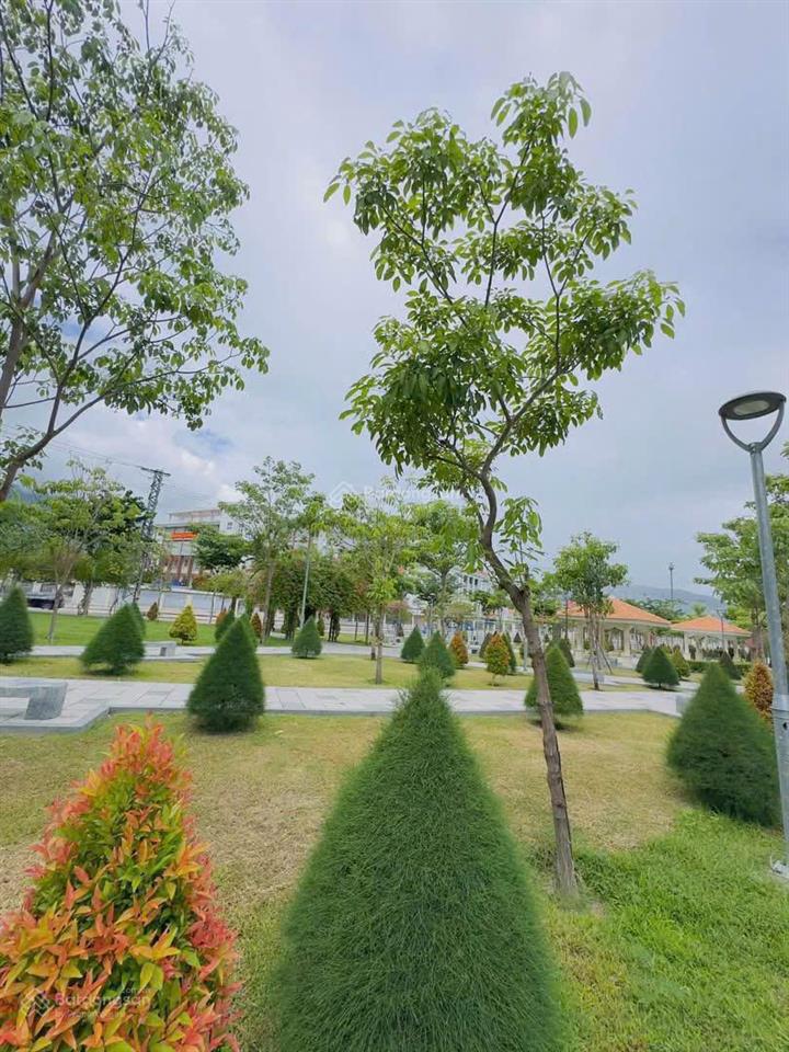 Lô đất 106m2 có 2 mặt tiền đường số 9 tđc hòn rớ 2, gần sun group chỉ 5,9 tỷ/  0931 800 ***