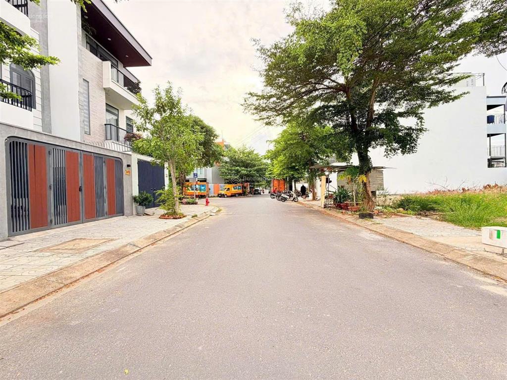 Lô sạch đẹp hướng đông nam đường thông kđt mỹ gia chỉ 4,3 tỷ bao ép cọc