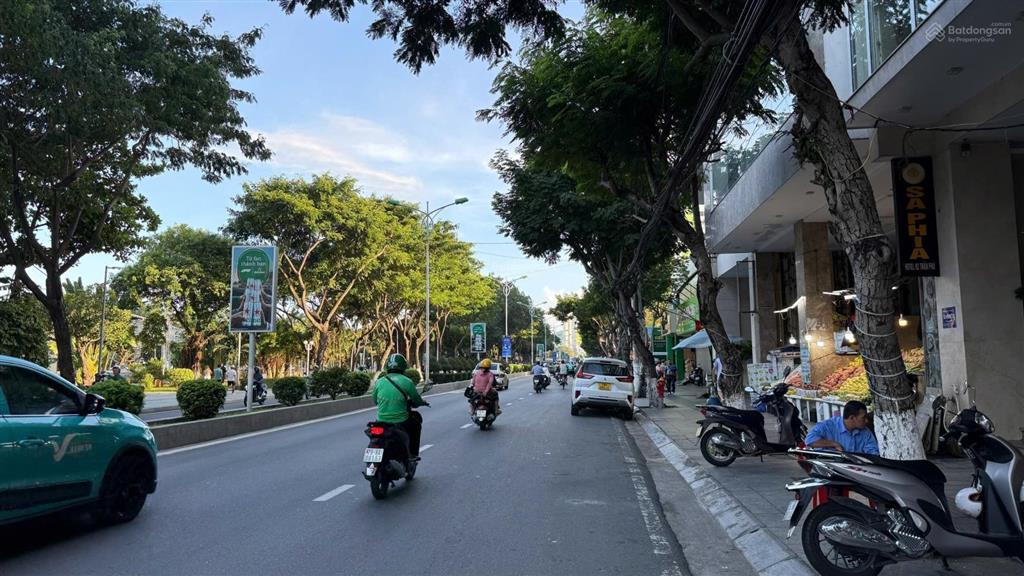 Lô đất 100c trần phú, lộc thọ cách biển chỉ 50met quỹ đất vàng để kinh doanh du lịch chỉ 30 tỷ