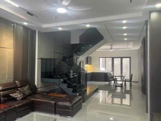 Chỉ 8 tỷ sở hữu căn nhà đẹp mới xây 3 tầng 1 tum kđt mỹ gia thái hưng, full nội thất xịn