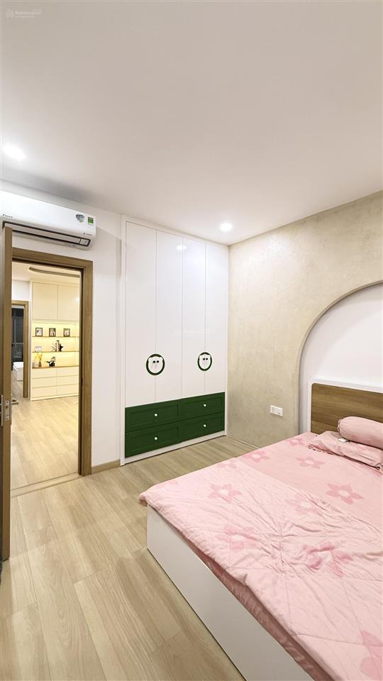 Nhà đẹp đối diện công viên hoa giấy đường 59 cách hồ bơi capella chỉ 1 căn biệt thự  chỉ 9,3 tỷ