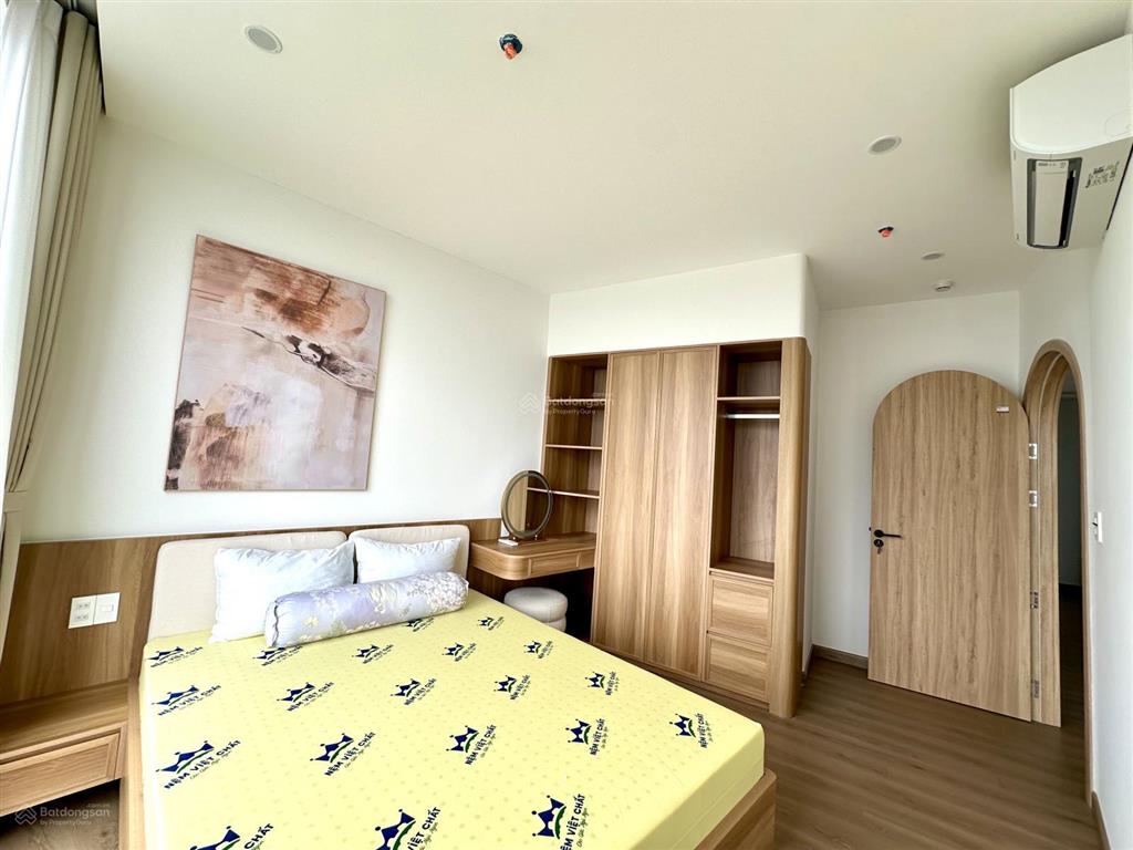 Cho thuê căn hộ 2pn view sông tầng 17 panoma1 full nội thất mới đẹp