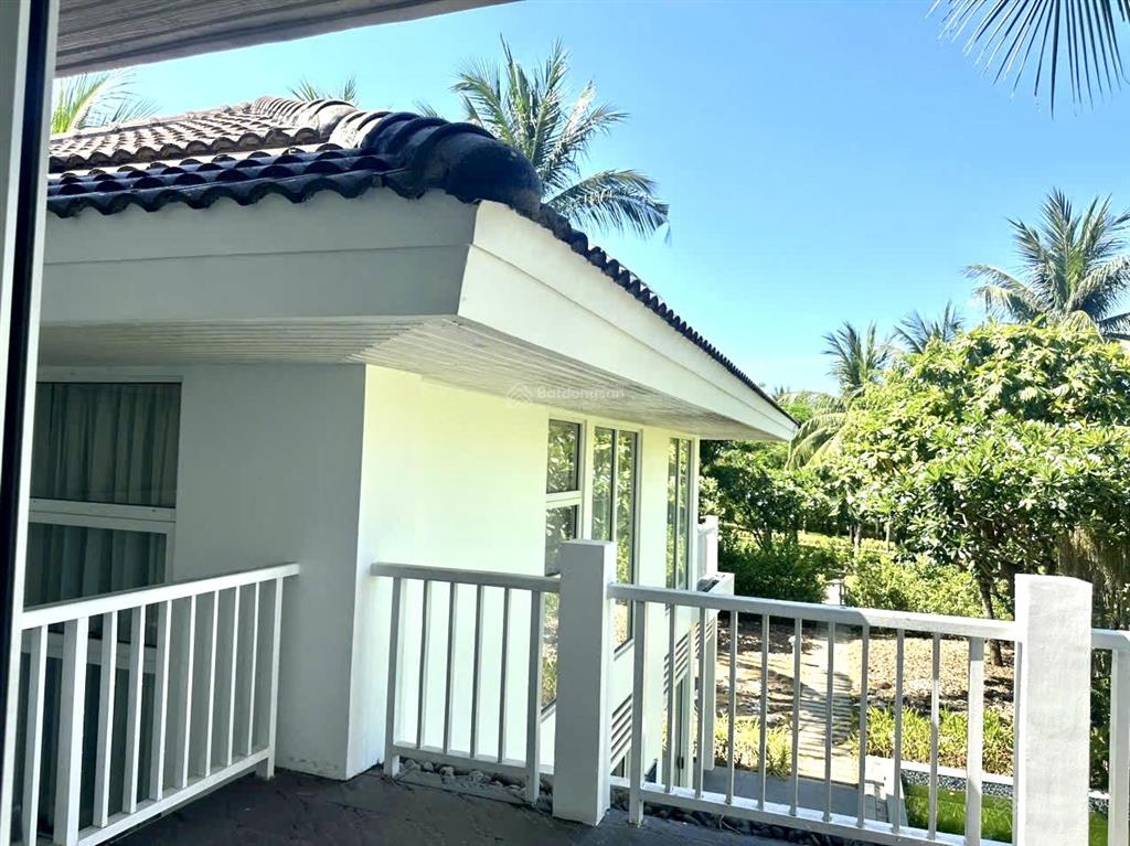 Cần bán căn villa premier 4 phòng ngủ, 3 tầng, dt đất 448m2  0973 577 ***