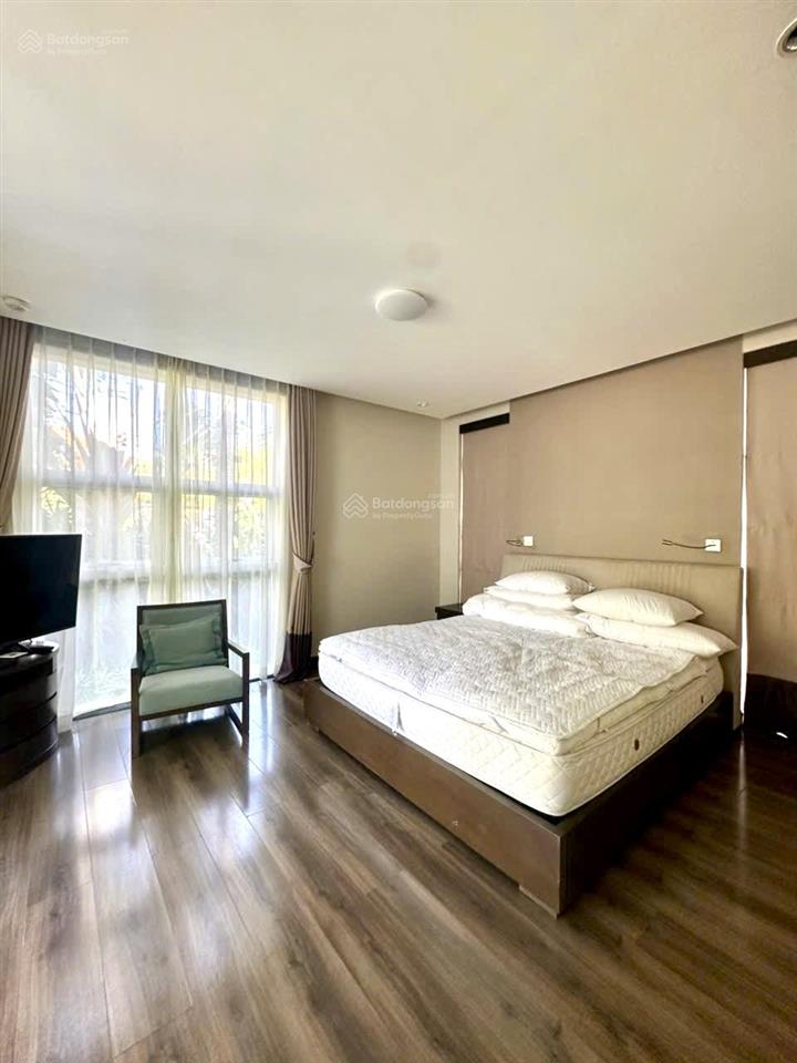 Cần bán căn villa premier 4 phòng ngủ, 3 tầng, dt đất 448m2  0973 577 ***