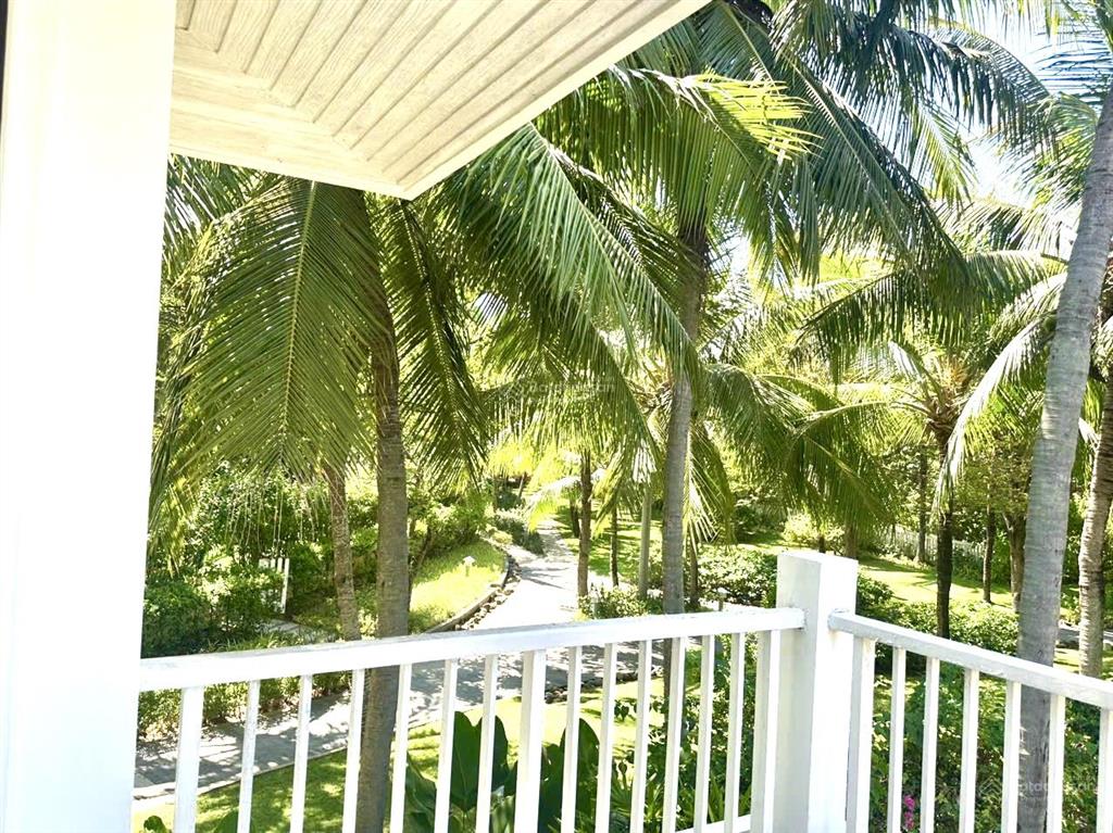 Cần bán căn villa premier 4 phòng ngủ, 3 tầng, dt đất 448m2  0973 577 ***