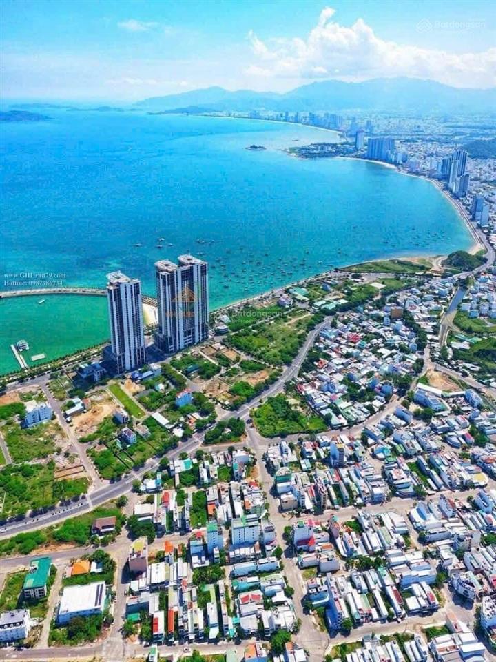 Bán đất vị trí đẹp lô góc 2 mặt tiền đường biển phạm văn đồng nha trang chỉ có 73triệu/m2