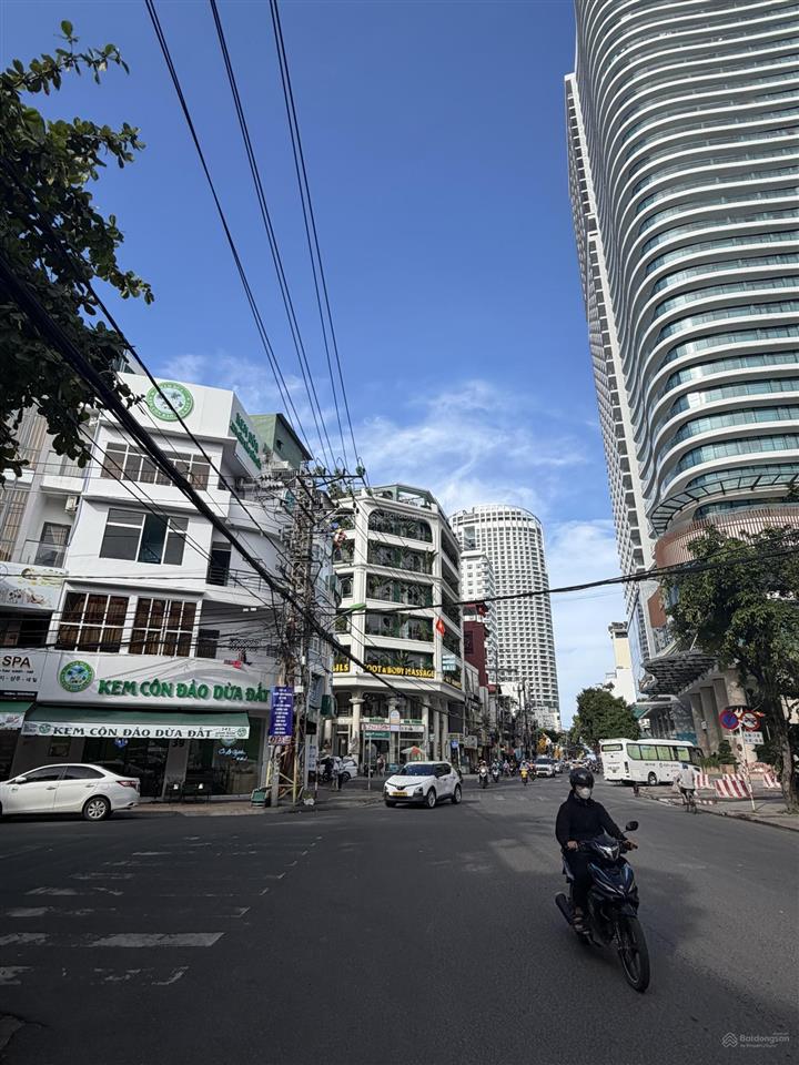 Bán căn góc 4 tầng vị trí vip trung tâm phố tây nha trang, mặt tiền nguyễn thị minh khai, chỉ 10tỷ