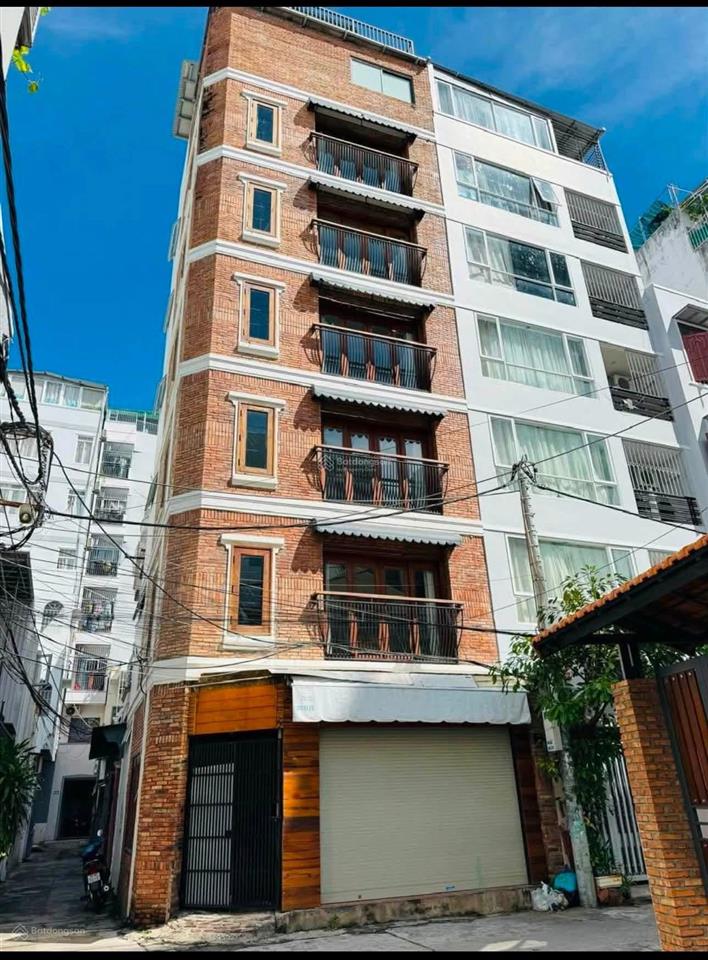 Bán tòa nhà căn hộ 7 tầng ngay góc trung tâm khu phố tây nha trang chỉ 12,5 tỷ full nội thất