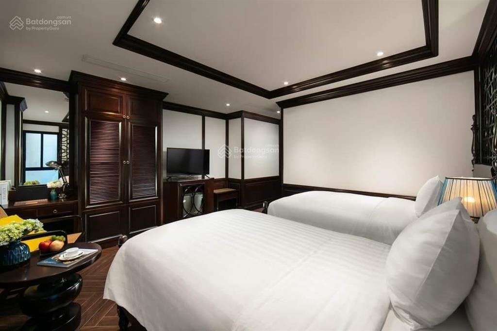 Bán khách sạn mã mây, lương ngọc quyến 4 sao, cho thuê 15 tỷ/năm, 350m2, 12 tầng, mt 8.5m