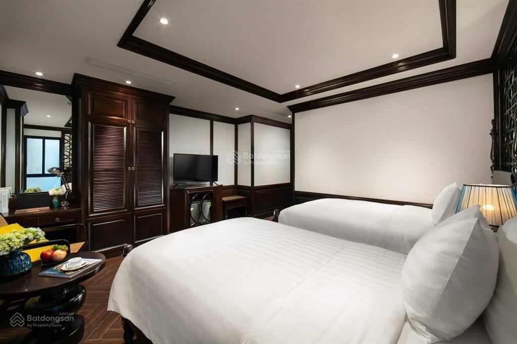 Chính chủ bán nhà phân lô ngõ 42 liễu giai  p. cống vị  ba đình dt 230m2 x 4 tầng mt 15m
