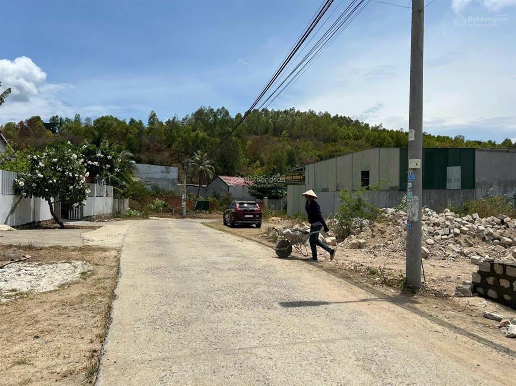 Bán đất hòn nghê vĩnh ngọc, nha trang. dt 2572.2m2. phù hợp làm kho xưởng sổ hồng tc.  0931 183 ***