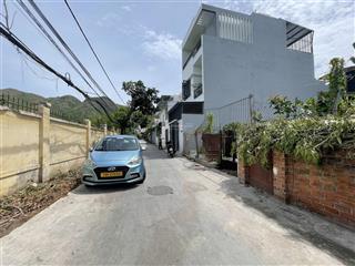 Bán đất đường sử hy nhan, phường vĩnh hoà, nha trang. gần biển. dt 102m2. hướng tây. giá 80tr/m2