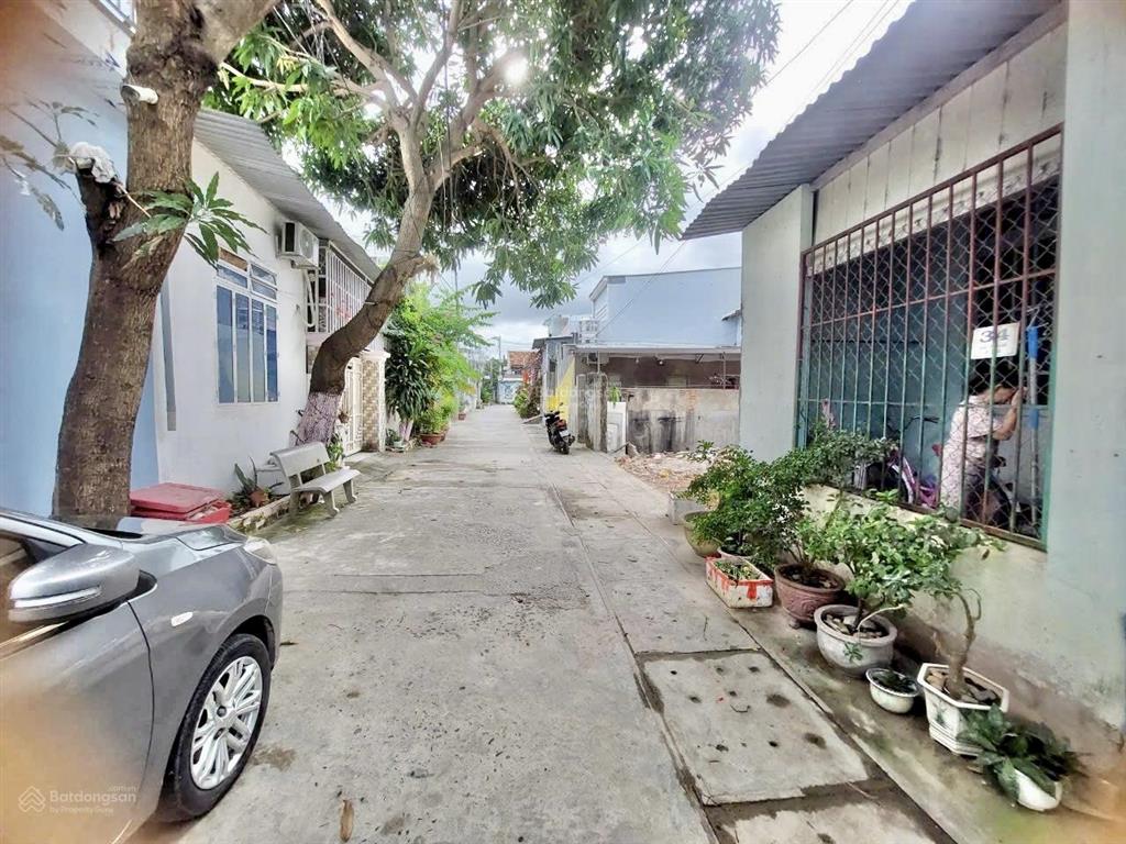 Bán đất hẻm ô tô nguyễn chích, vĩnh hoà, nha trang. dt92m2. ngang 8m.cách biển 2km. giá 4,868 tỷ