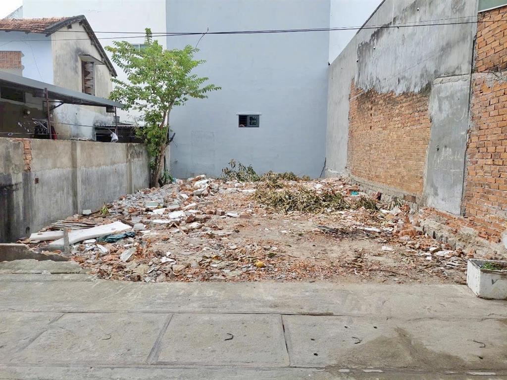 Bán đất hẻm ô tô nguyễn chích, vĩnh hoà, nha trang. dt92m2. ngang 8m.cách biển 2km. giá 4,868 tỷ