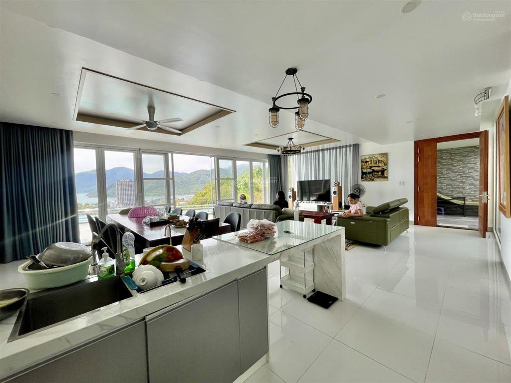 Bán biệt thự anh nguyễn, vĩnh trường, nha trang. dt 340m2. sổ hồng. hướng biển. giá bán 47 tỷ