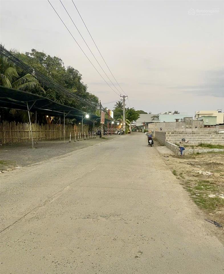 Bán lô góc đường thái thông, vĩnh thái, phường nam nha trang. khánh hoà. dt120m2. giá 4,850 tỷ