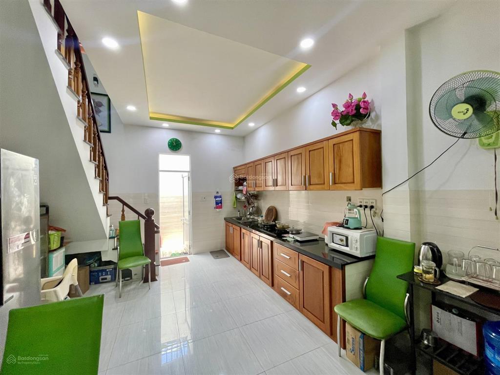 Bán nhà 2 tầng mới đẹp. hẻm phú xương, vĩnh hải, nha trang. dt69,5m2. sổ hồng. giá 3,8 tỷ