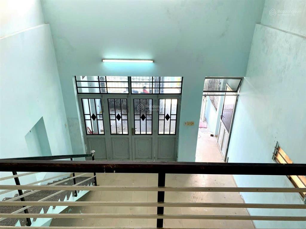Bán nhà cấp 4, hẻm phú xương, vĩnh hải, nha trang. dt 100m2. sổ hồng. hướng nam. giá 4 tỷ