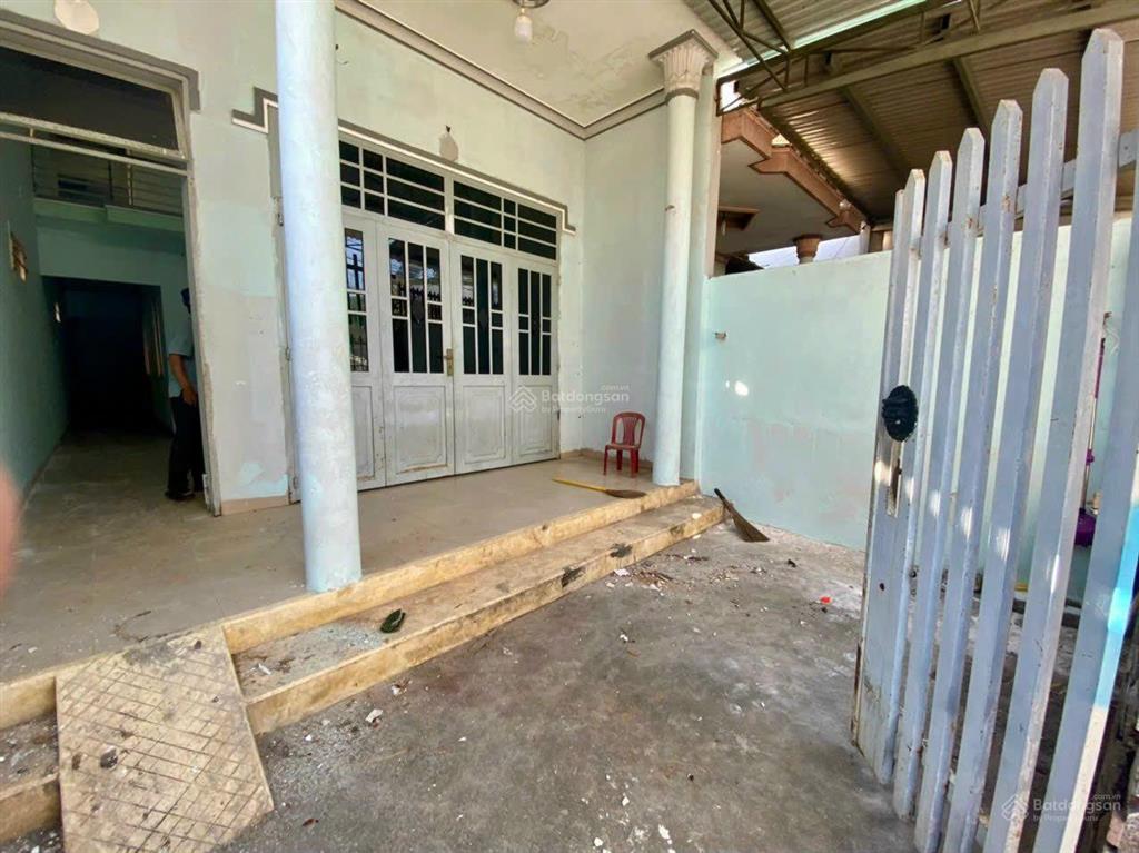 Bán nhà cấp 4, hẻm phú xương, vĩnh hải, nha trang. dt 100m2. sổ hồng. hướng nam. giá 4 tỷ
