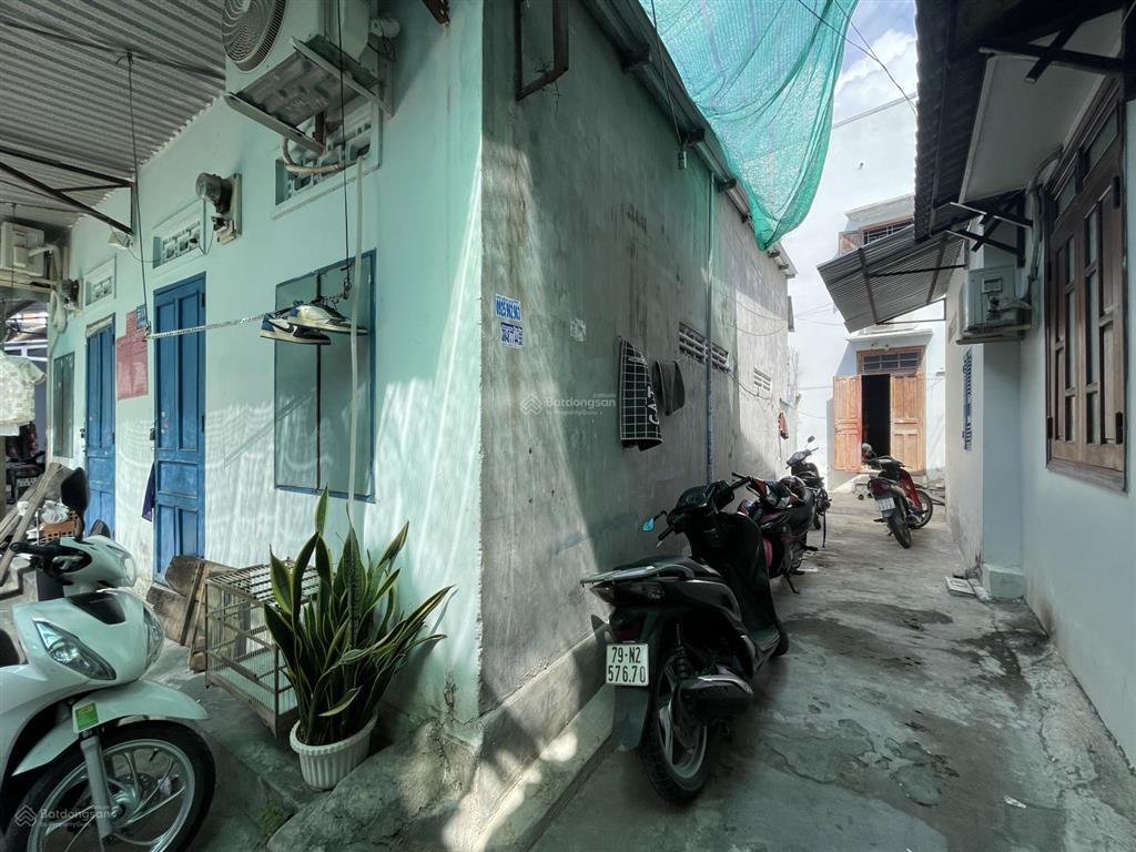 Bán dãy trọ 5 phòng. hẻm nguyễn khuyến, vĩnh hải, nha trang. dt 95,2m2. sổ hồng. giá 3,8 tỷ