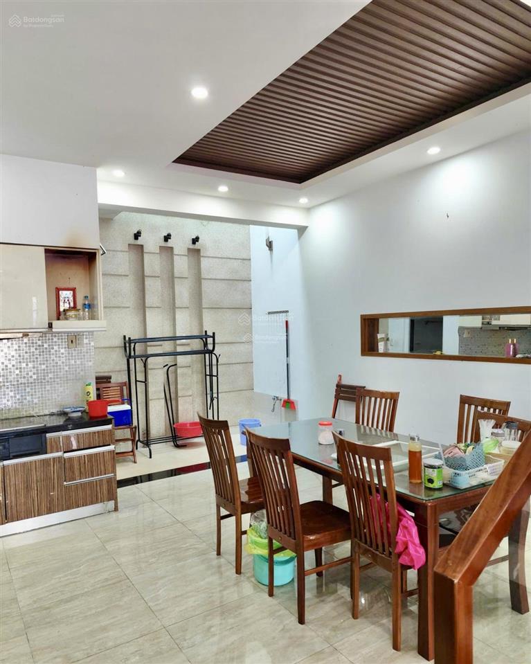 Bán nhà 3 tầng đường quảng đức, p. bắc nha trang, dt75m2. hướng đông. gần biển. giá8,5 tỷ.