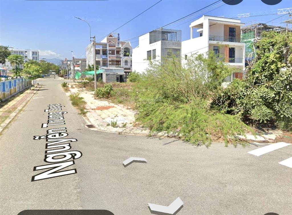 Bán lô góc đường nguyễn đức thuận, phường bắc nha trang. dt80,4m2. sổ hồng. giá3,650 tỷ