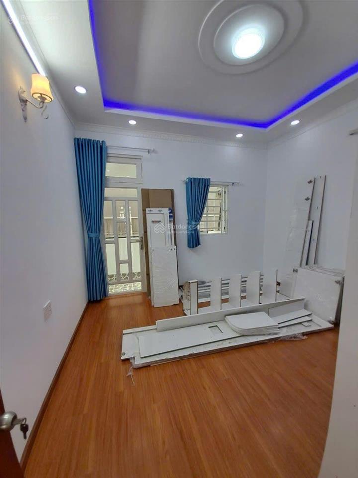 Bán nhà hxh đường đào tông nguyên, dt 4x16m, nhà 3 lầu, 2 sân thượng, 4pn, 5wc, giá 6 tỷ 3 tl