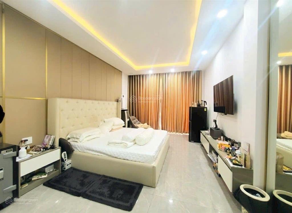 Bán nhà mặt tiền đường bế văn cấm, vị trí kinh doanh mua bán dt 4x20m, 3 lầu, 5pn, 6wc, giá 23tỷ990
