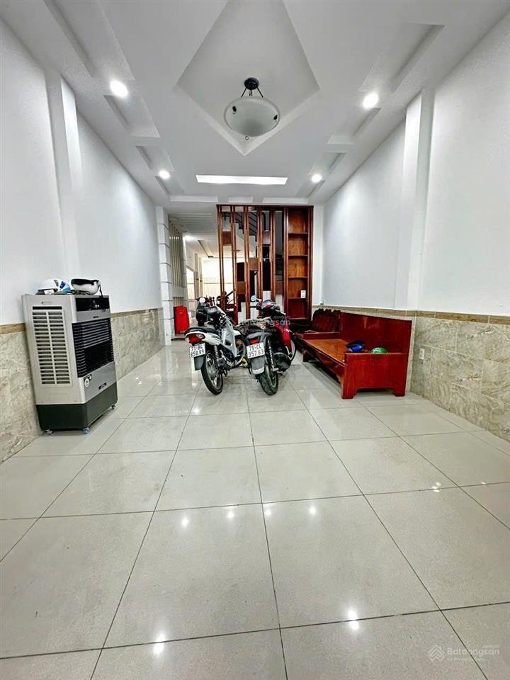 Bán nhà mặt tiền hẻm 62 đường lâm văn bền, dt 4x20, 3 lầu, 5 pn, 6 wc, 12 tỷ