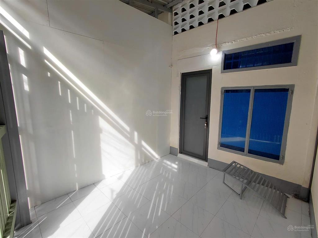Cho thuê nhà nguyên căn hẻm xe hơi đường số 27, tân quy, q7, dt 6x15, 1lau, 6pn 3wc, giá 16tr/thang