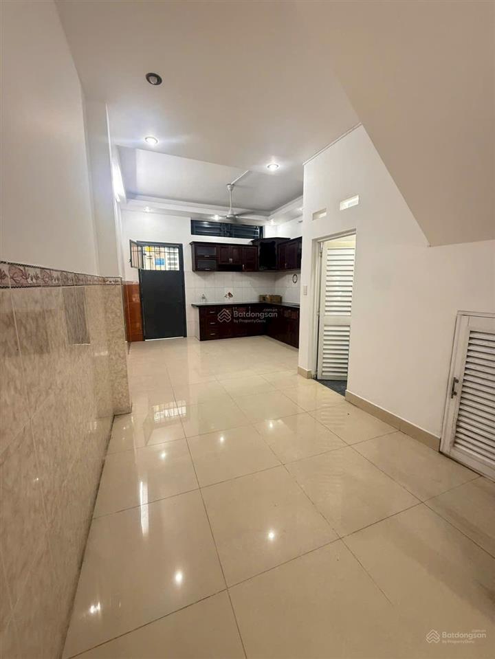 Nhà hẻm xe hơi đường huỳnh tấn phát, dt 4x16, 2 lầu, 1 trệt, 4pn, 3wc, giá 8 tỷ thương lượng.