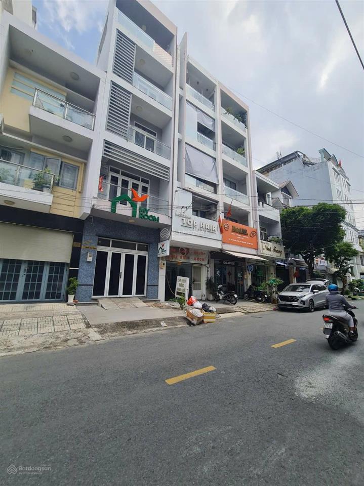 Chdv mặt tiền đường phan huy thực, dt 4x18m, 1 hầm trệt, lửng, 3 lầu, sân thượng, 11 phòng, tn 55tr