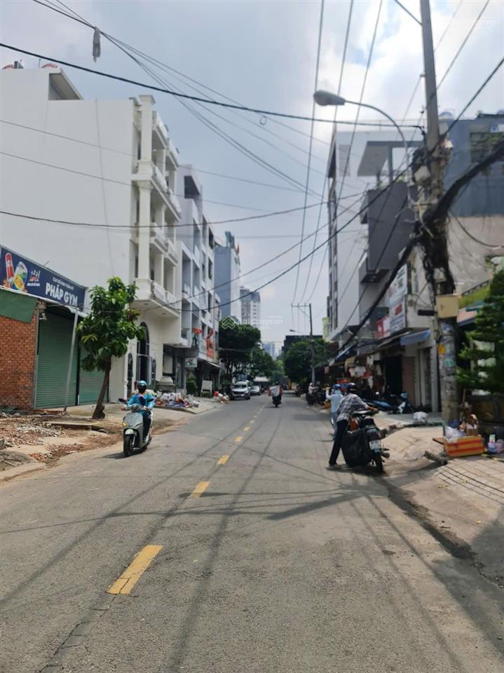 Chdv mặt tiền đường phan huy thực, dt 4x18m, 1 hầm trệt, lửng, 3 lầu, sân thượng, 11 phòng, tn 55tr
