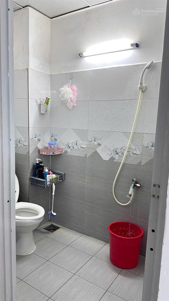 Bán nhà hẻm 30 đường lâm văn bền, phường tân kiểng, q7, dt 4x11, 1 lầu, 2pn, 2wc.