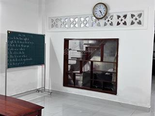 Bán nhà hẻm 30 đường lâm văn bền, phường tân kiểng, q7, dt 4x11, 1 lầu, 2pn, 2wc.