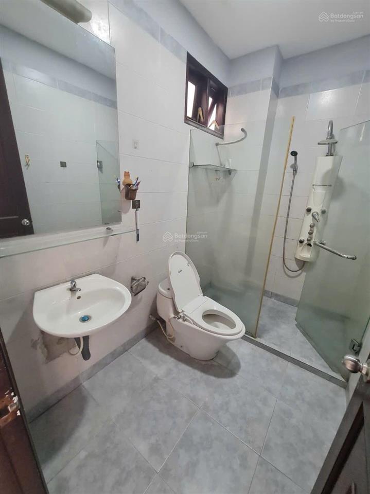 Cho thuê nhà hẻm xe hơi, đường lâm văn bền, dt 4x25, 2 lầu, 3pn, 3wc, 1pt, sân vườn. máy lạnh.