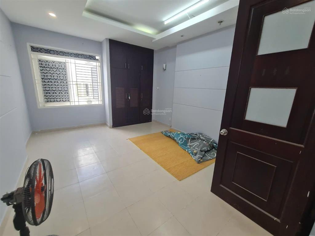 Cho thuê nhà hẻm xe hơi, đường lâm văn bền, dt 4x25, 2 lầu, 3pn, 3wc, 1pt, sân vườn. máy lạnh.