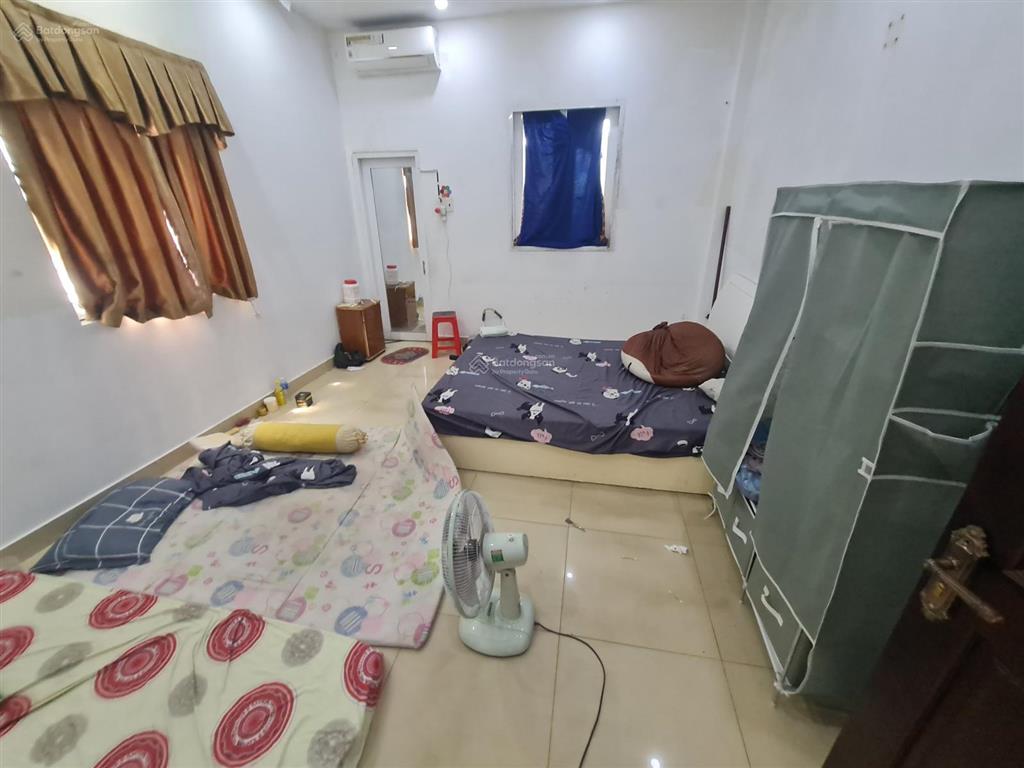 Cho thuê nhà nguyên căn mặt tiền đường lê văn lương, dt 4x35, 1 lầu, 3pn, 4wc, giá 30 triệu/tháng.
