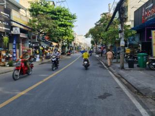 Cho thuê nhà nguyên căn mặt tiền đường lê văn lương, dt 4x35, 1 lầu, 3pn, 4wc, giá 30 triệu/tháng.