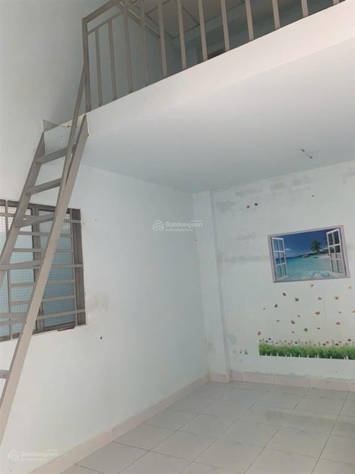 Bán nhà hẻm 77 đường chuyên dùng 9, dt 7x21,5m, cn 150m, nhà cấp 4 lửng đúc giả, 3pn, 2wc, giá 6tỷ6