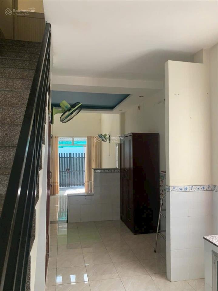 Bán nhà hẻm 77 đường chuyên dùng 9, dt 7x21,5m, cn 150m, nhà cấp 4 lửng đúc giả, 3pn, 2wc, giá 6tỷ6