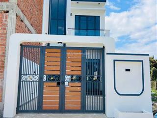 Bán nhanh nhà mới đường gò đại trung tâm xã diên sơn ( nay là diên điền ) 2 tầng 1ty990trieu