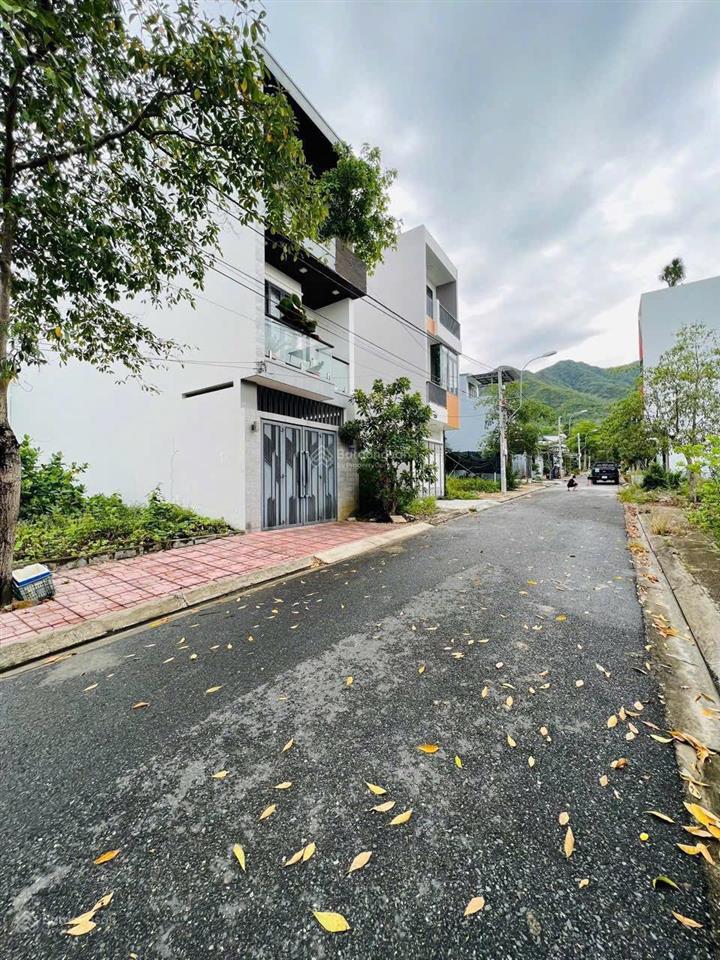 Chủ cần bán lô đất khu tđc đất lành,đường 10m giá 3.4ty bao sang tên dt 74,2m2 ngang 4m64