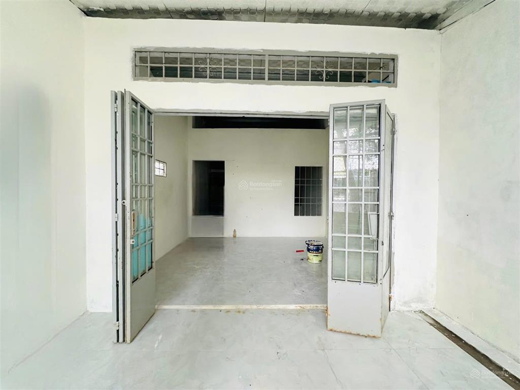Lô góc đường 23/10 gần trục d30 diện tích 74.7m2 (ngang 4.1m)hiện trạng có nhà cấp bốn cũ 3.5 tỷ