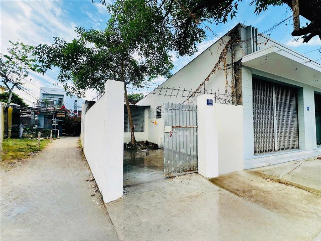 Lô góc đường 23/10 gần trục d30 diện tích 74.7m2 (ngang 4.1m)hiện trạng có nhà cấp bốn cũ 3.5 tỷ